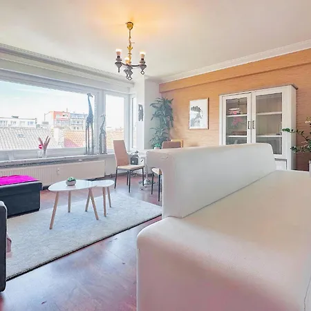 2 Bedroom Cozy In Appartement *