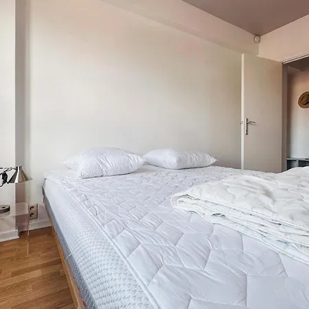 2 Bedroom Cozy In Apartment Ostende