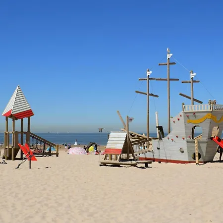 2 Bedroom Cozy In Appartement